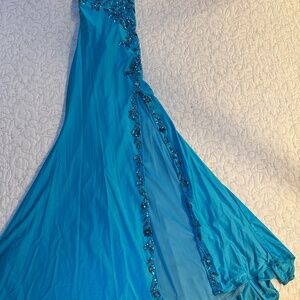 Women’s prom dress long
